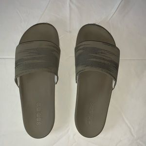 ADIDAS SLIDES 11